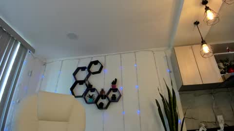 ASHLEY online show from January 2, 1:19 pm