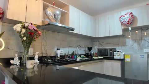 ASHLEY online show from February 17, 2:04 pm