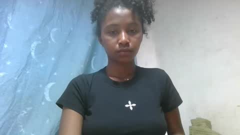 Snapshot of milinasy chatting on February 24, 5:22 pm milinasy online show from February 24, 5:22 pm