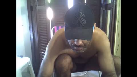 Snapshot of militaryx chatting on April 2, 7:00 pm militaryx online show from April 2, 7:00 pm