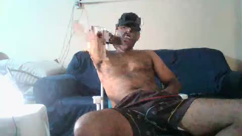 Snapshot of militaryx chatting on April 11, 7:45 am militaryx online show from April 11, 7:45 am