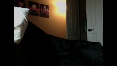 Snapshot of milkchocolatesensei chatting on December 30, 3:25 am Milk Chocolate Sensei online show from December 30, 3:25 am