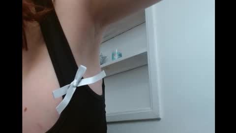 Snapshot of milker_amira chatting on March 12, 2:12 pm Amira online show from March 12, 2:12 pm