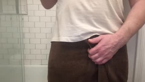 Snapshot of milkitdaddy chatting on January 6, 3:31 am milkitdaddy online show from January 6, 3:31 am