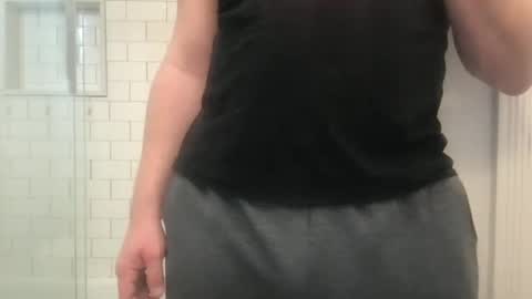 Snapshot of milkitdaddy chatting on January 22, 6:52 pm milkitdaddy online show from January 22, 6:52 pm