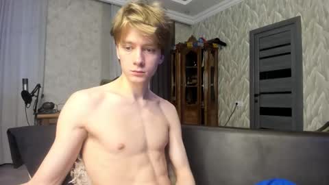 Isaac online show from February 8, 4:49 am