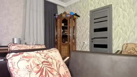 Isaac online show from May 9, 10:48 pm