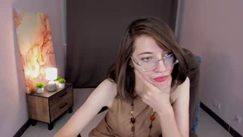 Snapshot of milky_jenny chatting on August 1, 5:18 am Eva online show from August 1, 5:18 am