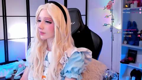 milky cute online show from February 6, 12:59 am