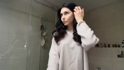 Snapshot of milla_bella chatting on January 8, 8:55 pm milla bella online show from January 8, 8:55 pm