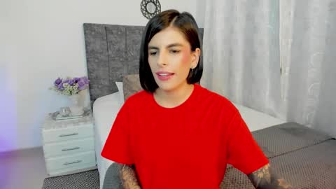 Snapshot of milla_pixxie chatting on February 2, 2:54 am Milagros online show from February 2, 2:54 am