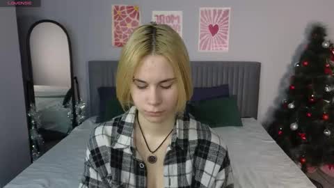 Hello  Im Mila online show from January 15, 1:32 am