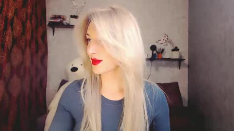 MillaXQueen online show from February 10, 12:29 pm