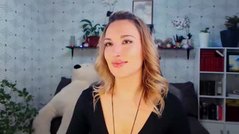 MillaXQueen online show from January 10, 3:25 pm