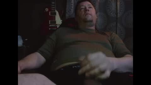 millbj02 online show from December 2, 5:46 am