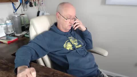 millenium0129 online show from January 9, 5:48 pm