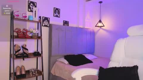 miller_vanessa_ online show from February 20, 9:59 pm