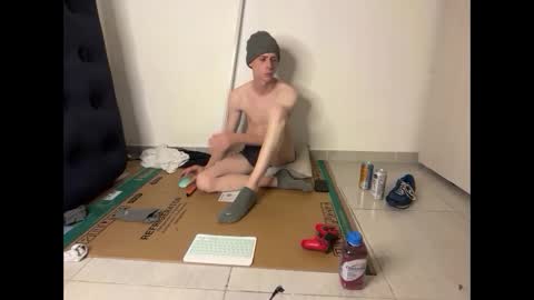 Snapshot of millerjdm chatting on February 3, 11:10 pm SlimnHungOH online show from February 3, 11:10 pm