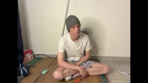 Snapshot of millerjdm chatting on February 5, 1:54 am SlimnHungOH online show from February 5, 1:54 am