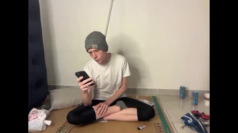 Snapshot of millerjdm chatting on February 6, 3:22 am SlimnHungOH online show from February 6, 3:22 am