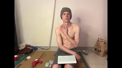 Snapshot of millerjdm chatting on February 7, 10:24 pm SlimnHungOH online show from February 7, 10:24 pm