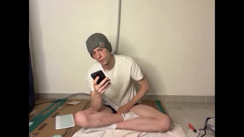 Snapshot of millerjdm chatting on February 10, 11:20 pm SlimnHungOH online show from February 10, 11:20 pm