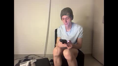 Snapshot of millerjdm chatting on February 17, 2:19 am SlimnHungOH online show from February 17, 2:19 am