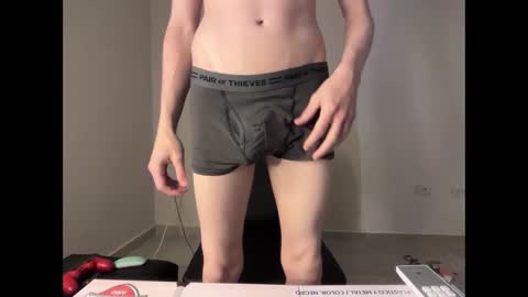 Snapshot of millerjdm chatting on March 3, 3:34 am SlimnHungOH online show from March 3, 3:34 am