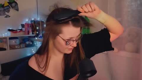 Millie online show from November 6, 2:23 am