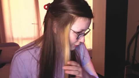 Millie online show from April 2, 5:05 am