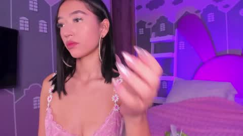 Snapshot of millieskinny_ chatting on April 1, 12:00 am Ana Maria online show from April 1, 12:00 am