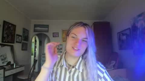 mili-kira online show from August 2, 4:55 am