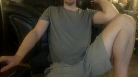 Snapshot of millionsmcgee chatting on February 4, 2:28 am Millions online show from February 4, 2:28 am