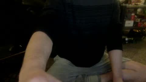 Snapshot of millionsmcgee chatting on February 5, 3:23 am Millions online show from February 5, 3:23 am