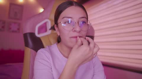 MILLY online show from February 3, 6:57 pm