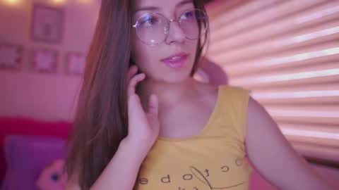 Snapshot of milly_kenner chatting on March 31, 7:25 pm MILLY online show from March 31, 7:25 pm