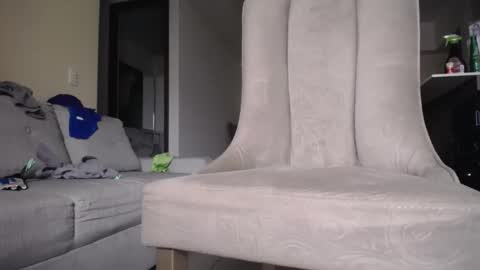 Snapshot of milostructor chatting on April 29, 1:59 pm miloslove online show from April 29, 1:59 pm