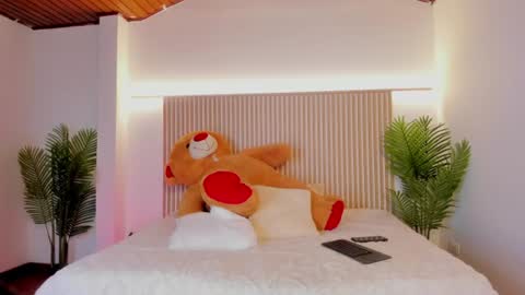 Snapshot of milu_blossom chatting on July 9, 11:58 am miluu online show from July 9, 11:58 am