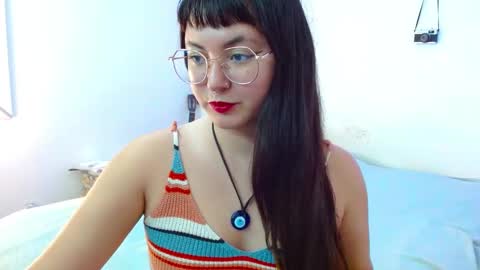 Snapshot of mily_baker chatting on December 30, 1:04 am mily_baker online show from December 30, 1:04 am