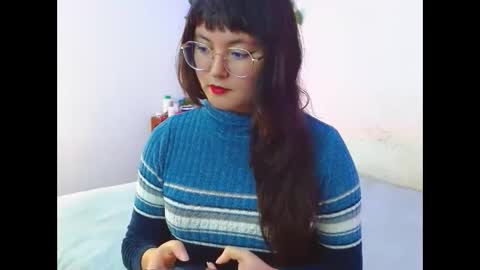 Snapshot of mily_baker chatting on February 26, 1:00 am mily_baker online show from February 26, 1:00 am