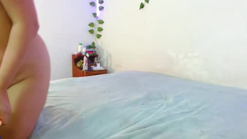 Snapshot of mily_baker chatting on February 27, 6:31 pm mily_baker online show from February 27, 6:31 pm