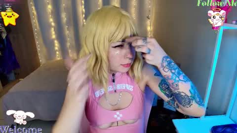 Snapshot of mily_milk_ chatting on March 19, 7:34 am mily_milk_ online show from March 19, 7:34 am