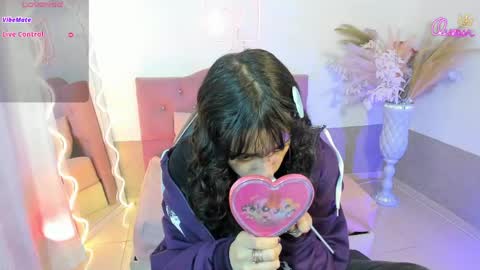 mily_tay online show from April 15, 12:01 pm