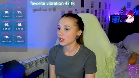 Emily online show from February 25, 8:41 pm