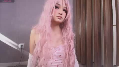 mimi cuute online show from June 12, 2:32 am