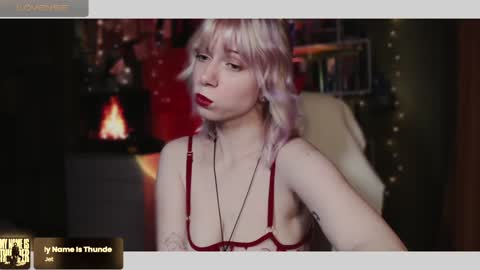 Snapshot of mimibunxo chatting on February 6, 5:35 am Mimi Bunny  online show from February 6, 5:35 am