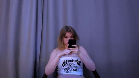 hi Im Mina  online show from January 31, 1:54 am