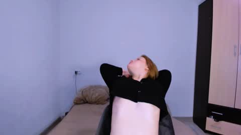 hi Im Mina  online show from November 25, 2:44 am