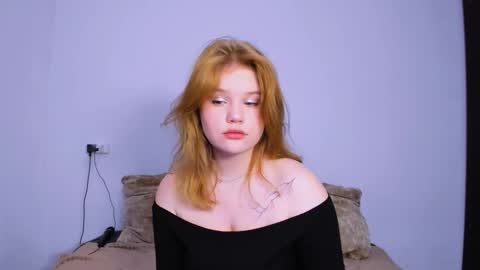 hi Im Mina  online show from November 28, 1:41 am