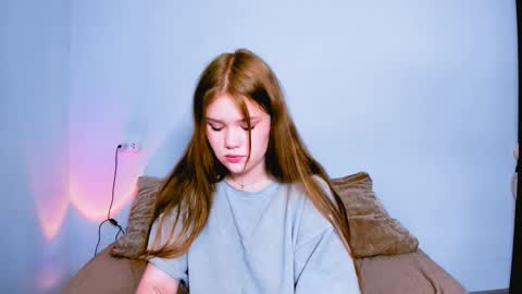 hi Im Mina  online show from January 17, 3:44 am